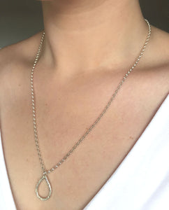 Poppy necklace