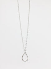 Poppy necklace